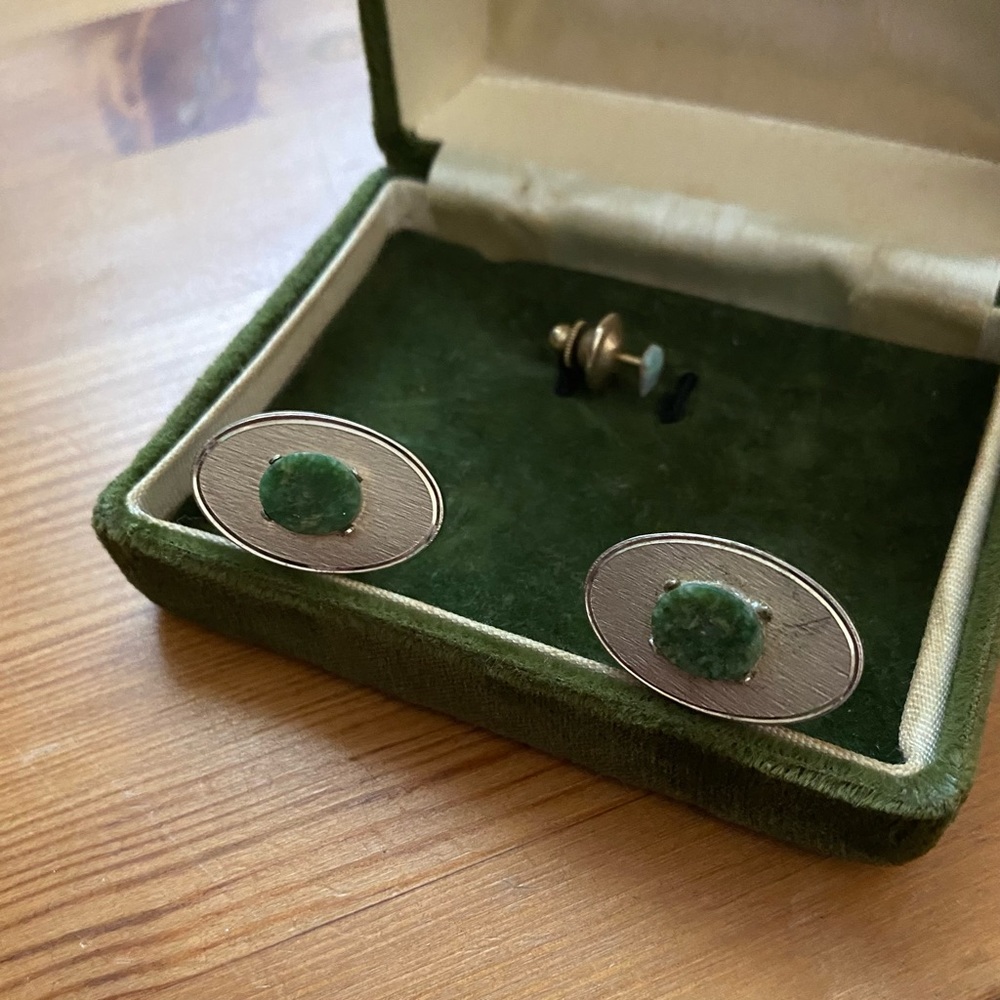 Vintage DANTE Gold Tone Cufflinks & Tie Tack Set with Genuine Jade In Velvet Box - Picture 13 of 16